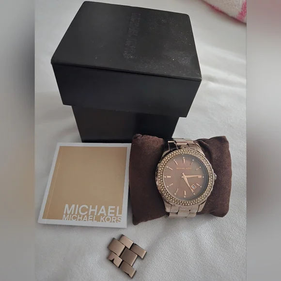 Michael Kors Bronze Watch - Picture 3 of 7